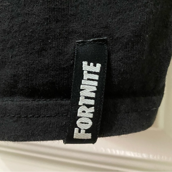 NWOT Black Fortnite Graphic Short Sleeve Crewneck Gamer T-Shirt Child’s XXL - Picture 4 of 5